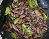 Foto langkah ke 4 dari resep Tumis babycumi cabe ijo alla Sept.