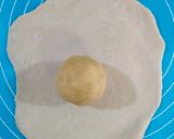 Foto langkah ke 6 dari resep Karipap (pastel singapura) isi labu kuning dan ayam.