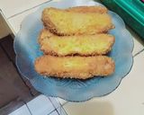 Foto langkah ke 4 dari resep Roti gulung sosis keju.