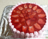 Foto del paso 4 de la receta: Tarta con fresas y nata