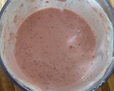 Φωτογραφία βήματος 3 της συνταγής Smoothie μπανάνα φράουλα