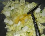 Foto langkah ke 3 dari resep Tumis sawi putih n telur.