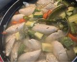 Foto del paso 2 de la receta: Caldo de pollo con verduras