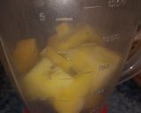 Foto del paso 1 de la receta: Agua de piña con apio