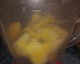 Foto del paso 1 de la receta: Agua de piña con apio