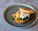 Poached egg on sriracha mayo, Toasted bagel and Korean spinach recipe step 4 photo