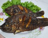 Foto langkah ke 4 dari resep Ikan Goreng Bumbu Kuning.