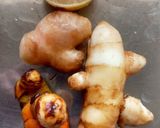 A picture of step 1 of Fresh Instant Galangal pickle.
