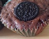A picture of step 8 of Oreo muffins.