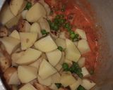 आलू मटर की सब्जी(aloo matar ki sabzi recipe in hindi) रेसिपी चरण 2 फोटो