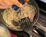 รูปขั้นตอนการทำที่ 3 ของ สปาเกตตี sausage & spinach (ไส้กรอกและผักโขม)
