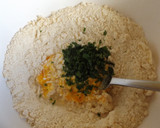 Foto del paso 1 de la receta: Masa con queso y perejil para tartas saladas