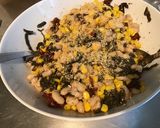 Une image de l'étape 9 de Salade aux deux haricots,maïs,lard fumé et tomates séchées.