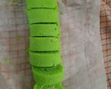 Foto langkah ke 8 dari resep Pandan Steamed Roll Cake, 1 telur irit bahan.