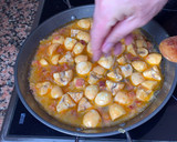 Foto del paso 6 de la receta: Habas con champiñones y huevos de codorniz