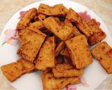 Hình bước làm 3 của món Tàu hủ muối sả chiên giòn 🍕