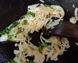 Foto langkah ke 2 dari resep Nasi goreng teri.