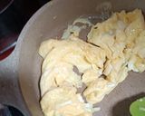 Foto langkah ke 2 dari resep Scrambled Egg.