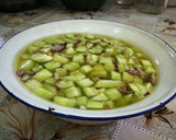 Foto del paso 4 de la receta: Ensalada de pepino con zumo de uvas verdes 🥒
