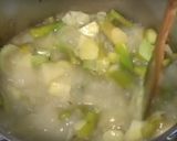 A picture of step 1 of Asparagus and Broad Bean soup.
