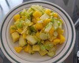 Foto del paso 3 de la receta: Ensalada de mango, aguacate y lechuga