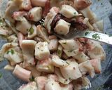 Foto del passaggio 8 della ricetta Insalata di polpo e patate