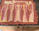 Foto del paso 3 de la receta: Rollo de carne con bacon y queso