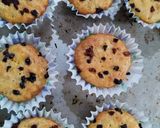 Foto langkah ke 5 dari resep Muffin Pisang Topping Cranberry.