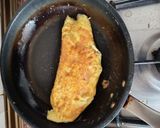 Foto del paso 8 de la receta: Omurice (Tortilla Japonesa rellena de arroz frito)