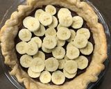 A picture of step 3 of Black Bottom Banana Cream Pie.