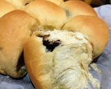 Foto langkah ke 9 dari resep Roti Kentang Empuk isi Cokelat.