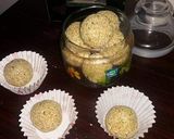 A picture of step 4 of Till Ke Ladoo.