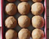 A picture of step 7 of Gond wale atta Laddu.