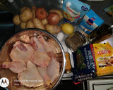 Foto del paso 3 de la receta: Pollo "entalcado" con papas rústicas