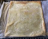 Foto del paso 4 de la receta: Tarta hojaldre con crema y fruta