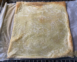 Foto del paso 4 de la receta: Tarta hojaldre con crema y fruta