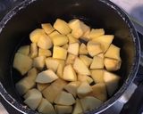 Une image de l'étape 3 de Compote de coings et pêches jaunes.