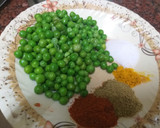 A picture of step 1 of Matar paneer curry.