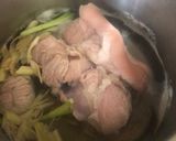 Hình bước làm 2 của món Chân giò luộc