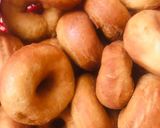 A picture of step 4 of Donuts with no milk.