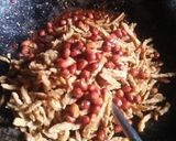 Foto langkah ke 5 dari resep Orek Kering Tempe Kacang Pedas Manis.