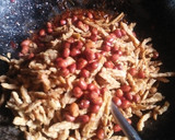 Foto langkah ke 5 dari resep Orek Kering Tempe Kacang Pedas Manis.