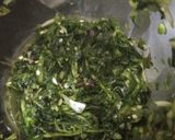 A picture of step 1 of Green chilli Thecha.