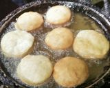 Foto langkah ke 4 dari resep Roti Goreng Kampung Isi Coklat.