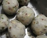 A picture of step 2 of Falhari appam.