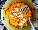 गाजर का हलवा (Gajar ka halwa recipe in hindi) रेसिपी चरण 3 फोटो