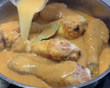 Foto del paso 9 de la receta: Muslos de pollo en salsa