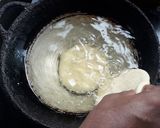 कांदा बटाट कचोरी (kanda batata kachori recipe in marathi) रेसिपी स्टेप 4 फोटो 