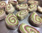 A picture of step 5 of Layered coloring mathri.