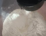 A picture of step 2 of Domino's style pasta pizza.
